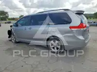 2011 Toyota SIENNA фото