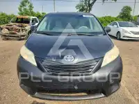 2011 Toyota SIENNA фото