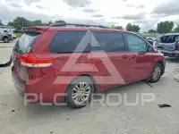 2011 Toyota SIENNA photo
