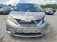 2011 Toyota SIENNA фото