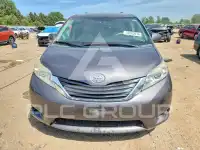 2011 Toyota SIENNA фото