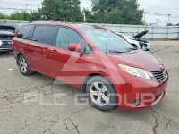 2011 Toyota SIENNA photo