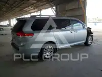 2011 Toyota SIENNA фото