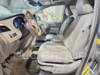 2011 Toyota SIENNA фото