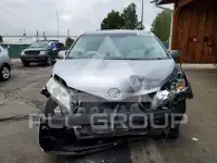 2011 Toyota SIENNA фото