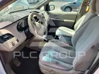 2011 Toyota SIENNA фото
