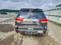 2011 Toyota SIENNA фото