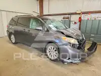 2011 Toyota SIENNA фото