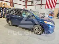 2011 Toyota SIENNA фото