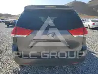 2011 Toyota SIENNA фото