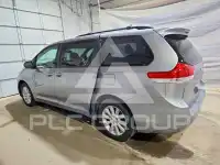 2011 Toyota SIENNA фото