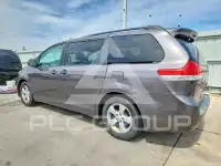 2011 Toyota SIENNA фото