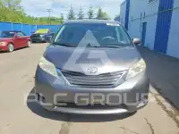 2011 Toyota SIENNA фото