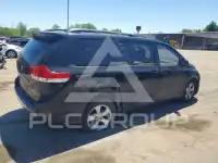2011 Toyota SIENNA photo