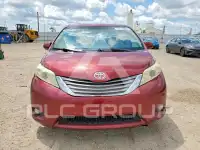 2011 Toyota SIENNA фото