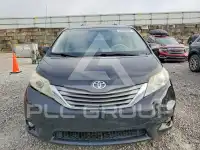 2011 Toyota SIENNA фото