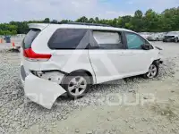 2011 Toyota SIENNA фото