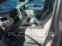 2011 Toyota SIENNA фото
