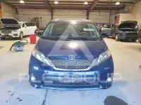 2011 Toyota SIENNA фото