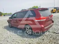 2011 Toyota SIENNA фото