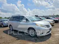 2011 Toyota SIENNA фото