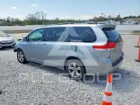 2011 Toyota SIENNA фото