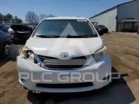 2011 Toyota SIENNA photo