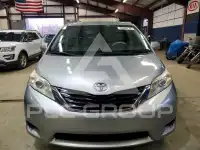 2011 Toyota SIENNA фото