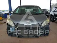 2011 Toyota SIENNA фото
