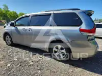2011 Toyota SIENNA фото