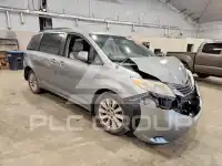 2011 Toyota SIENNA фото