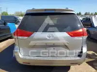 2011 Toyota SIENNA фото