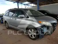 2011 Toyota SIENNA фото