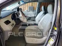 2011 Toyota SIENNA фото