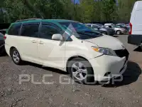 2011 Toyota SIENNA photo