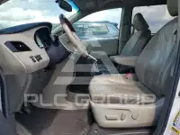 2011 Toyota SIENNA фото