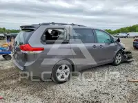 2011 Toyota SIENNA фото
