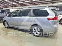 2011 Toyota SIENNA фото