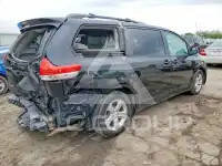 2011 Toyota SIENNA photo