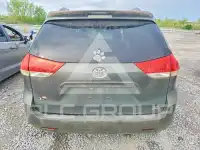 2011 Toyota SIENNA photo
