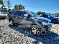 2011 Toyota SEQUOIA фото