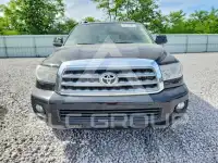 2011 Toyota SEQUOIA фото