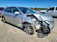 2011 Toyota CAMRY фото