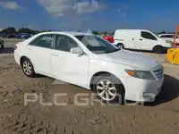 2011 Toyota CAMRY фото