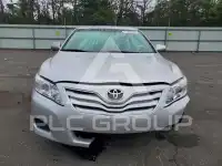2011 Toyota CAMRY фото