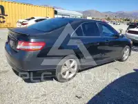 2011 Toyota CAMRY фото