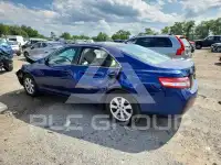 2011 Toyota CAMRY фото