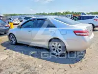 2011 Toyota CAMRY фото
