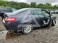 2011 Toyota CAMRY фото