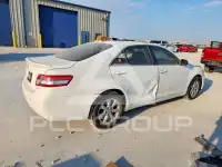2011 Toyota CAMRY photo